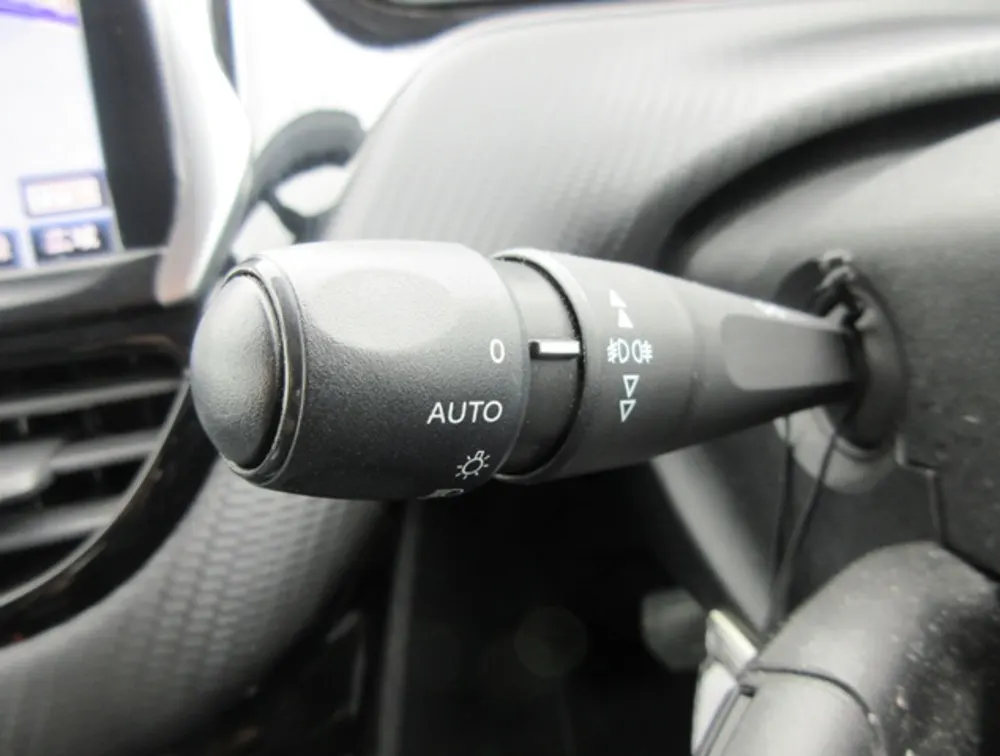 PEUGEOT 208 TECH EDITION FULL LEATHER SEATS - PRG Motors Ltd