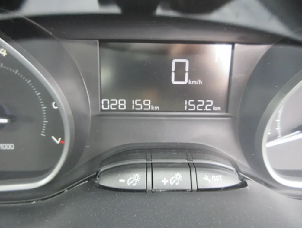 PEUGEOT 208 ALLURE - PRG Motors Ltd