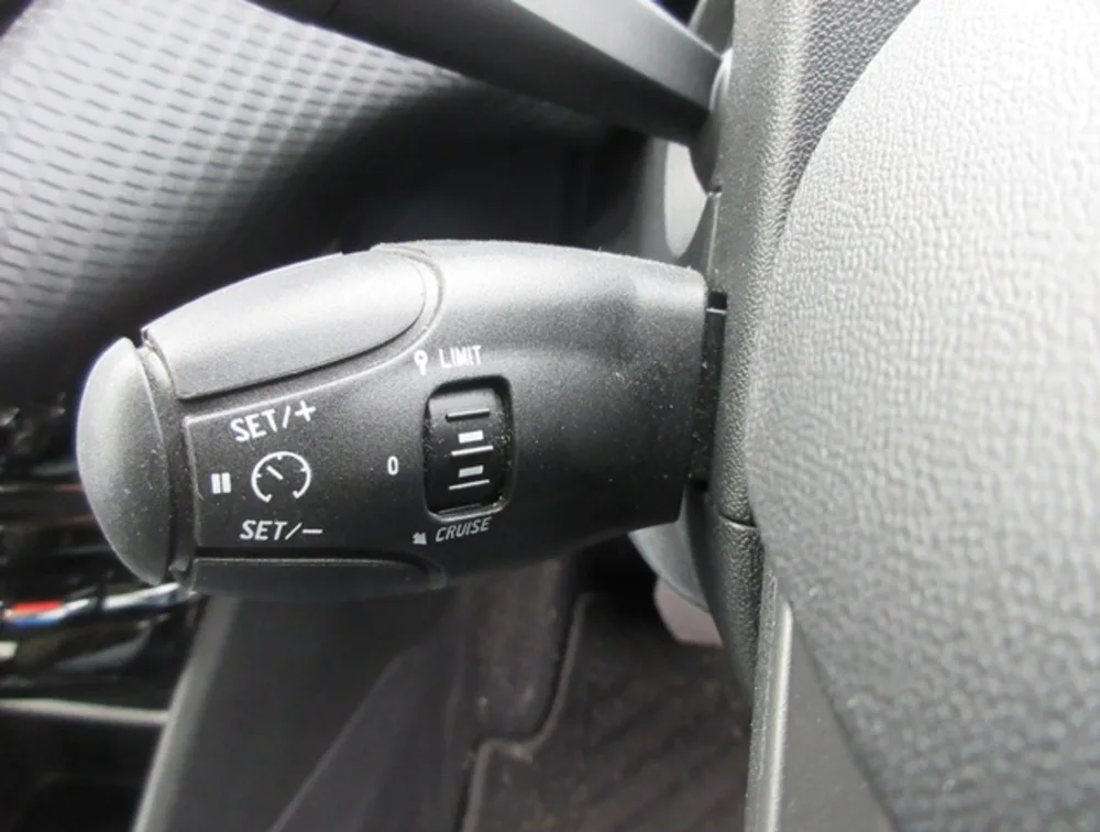 PEUGEOT 208 ALLURE - PRG Motors Ltd