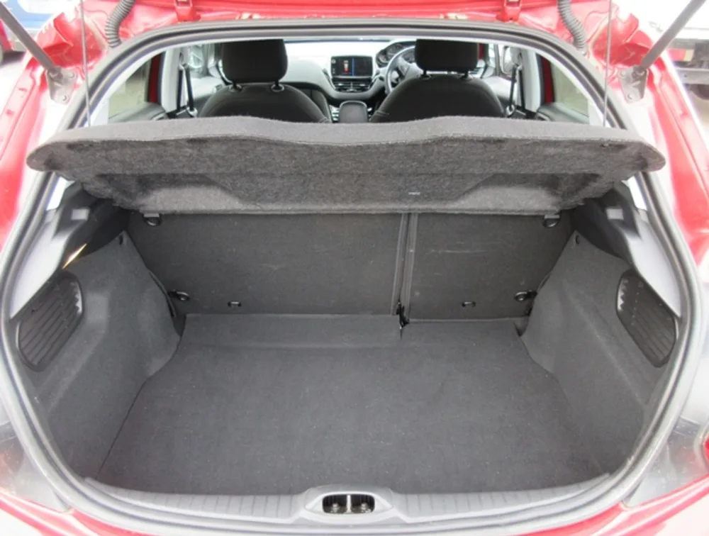 PEUGEOT 208 ALLURE - PRG Motors Ltd