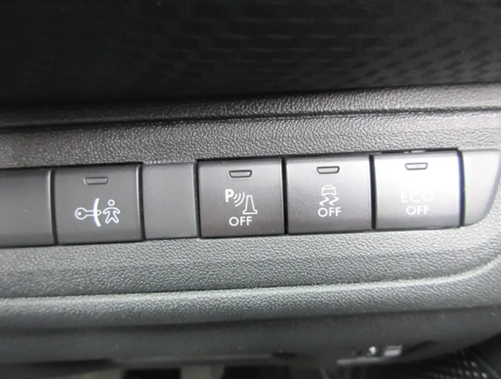 PEUGEOT 208 ALLURE - PRG Motors Ltd