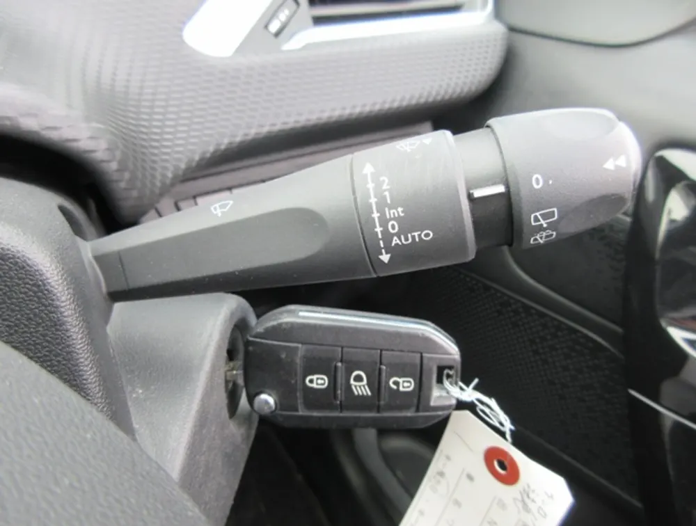 PEUGEOT 208 ALLURE - PRG Motors Ltd
