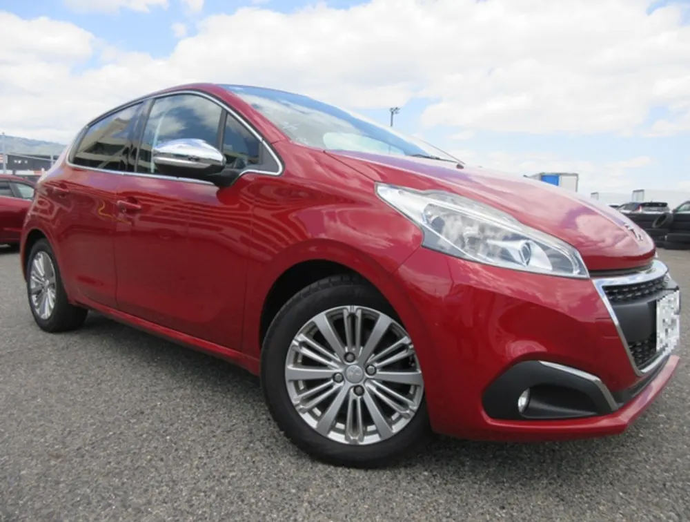 PEUGEOT 208 ALLURE
