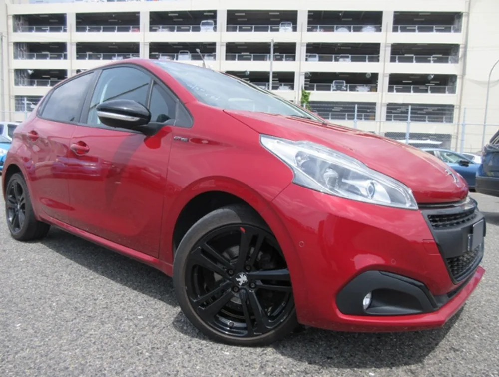 PEUGEOT 208 GTLINE BLACK PACK