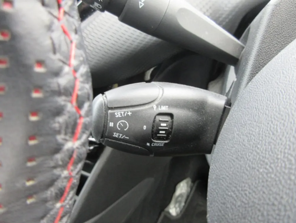 PEUGEOT 208 GTLINE BLACK PACK - PRG Motors Ltd
