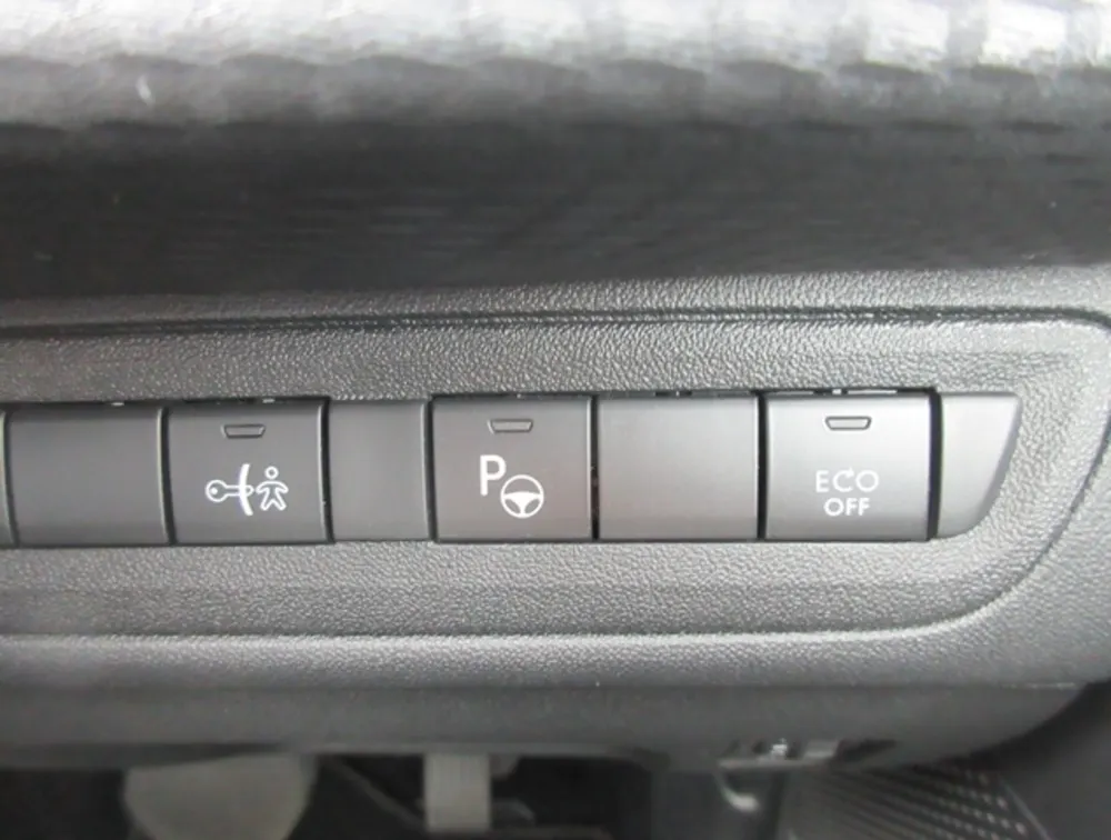 PEUGEOT 208 TECH EDITION - PRG Motors Ltd