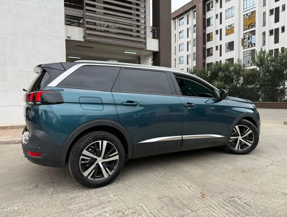 PEUGEOT 5008 - PRG Motors Ltd