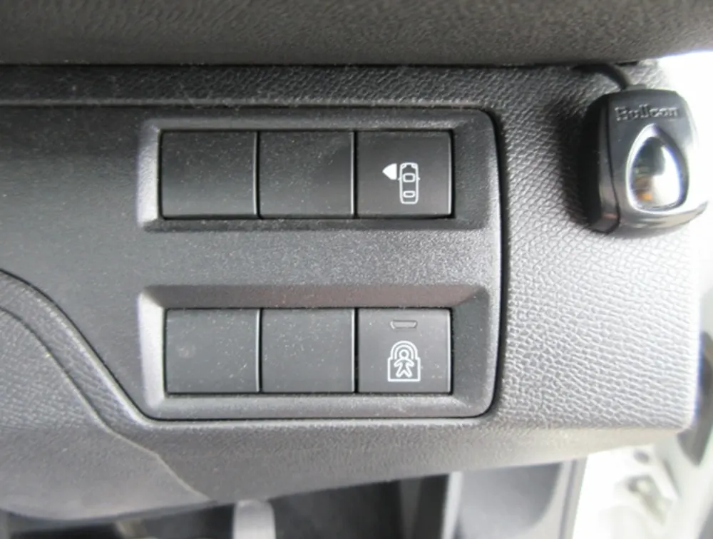 PEUGEOT 3008 ALLURE SUNROOF - PRG Motors Ltd