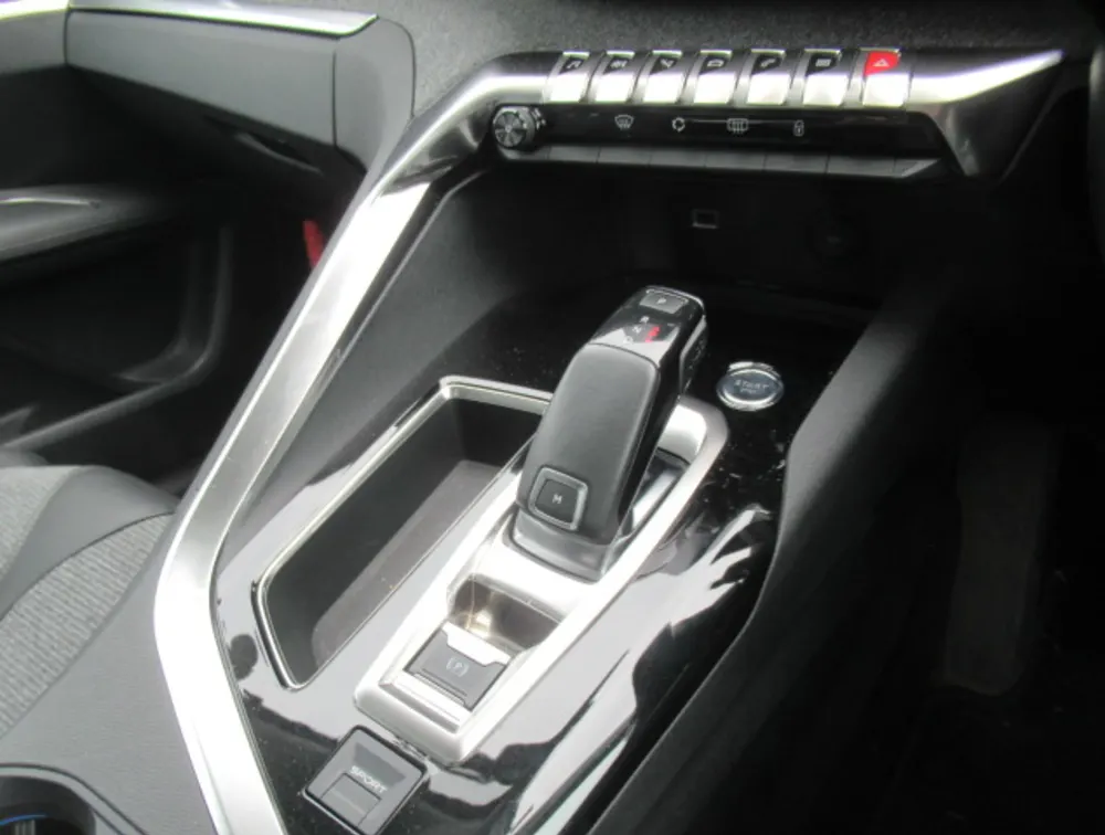 PEUGEOT 3008 ALLURE SUNROOF - PRG Motors Ltd