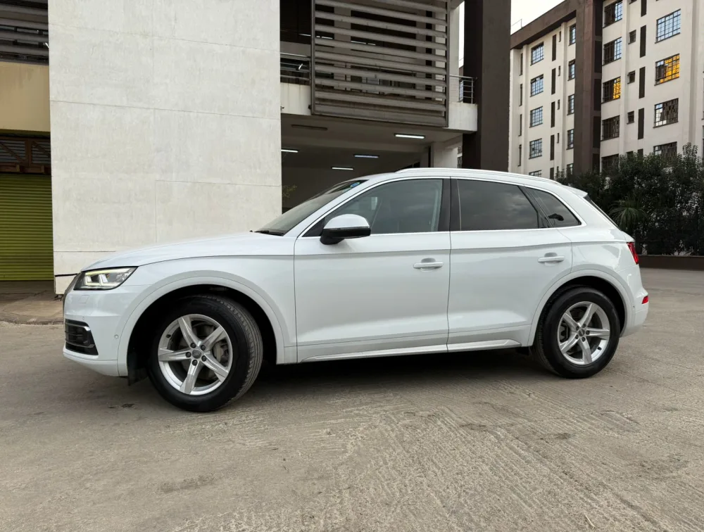 AUDI Q5 - PRG Motors Ltd