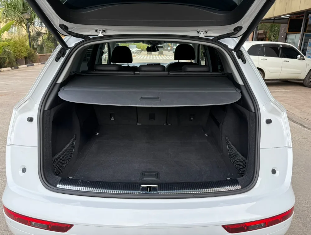 AUDI Q5 - PRG Motors Ltd