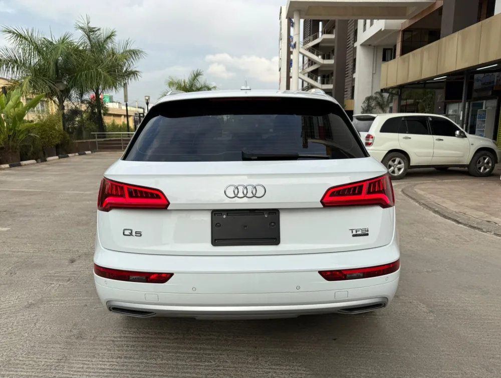 AUDI Q5 - PRG Motors Ltd