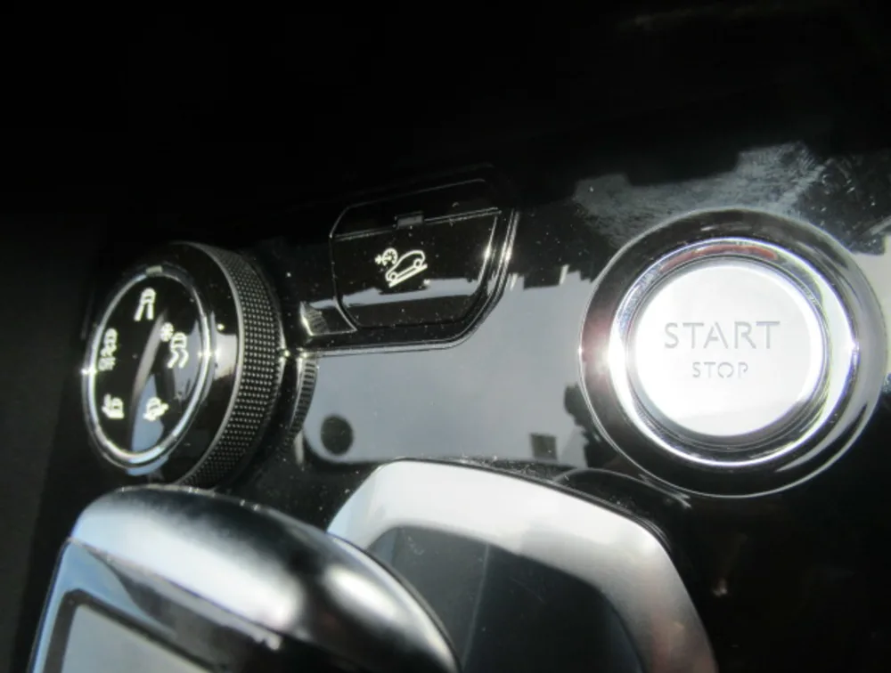 PEUGEOT 3008 ALLURE SUNROOF DIESEL - PRG Motors Ltd