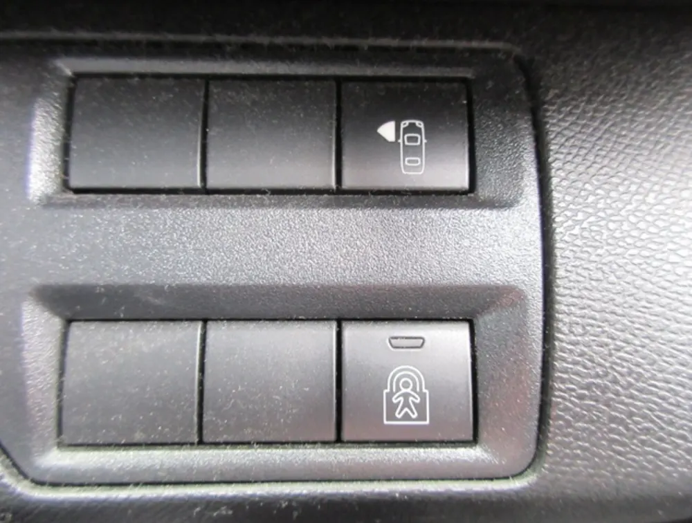 PEUGEOT 3008 ALLURE SUNROOF - PRG Motors Ltd
