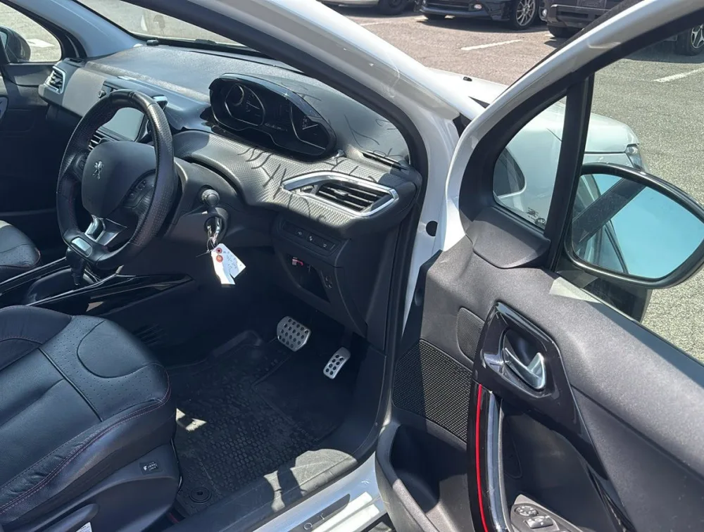 PEUGEOT 2008 GTLINE - PRG Motors Ltd