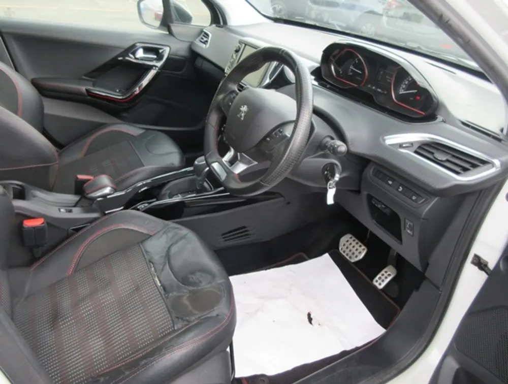 PEUGEOT 2008 GTLINE MOONROOF - PRG Motors Ltd