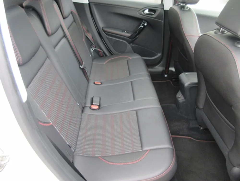 PEUGEOT 2008 GTLINE MOONROOF - PRG Motors Ltd