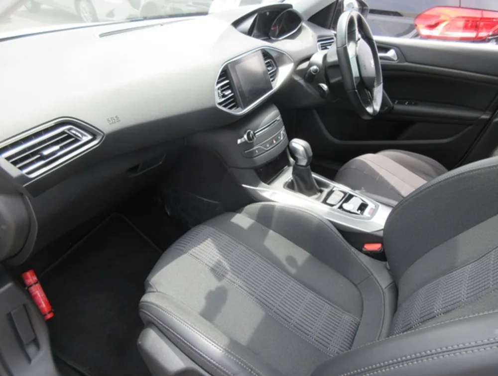 PEUGEOT 308 ALLURE MOONROOF - PRG Motors Ltd