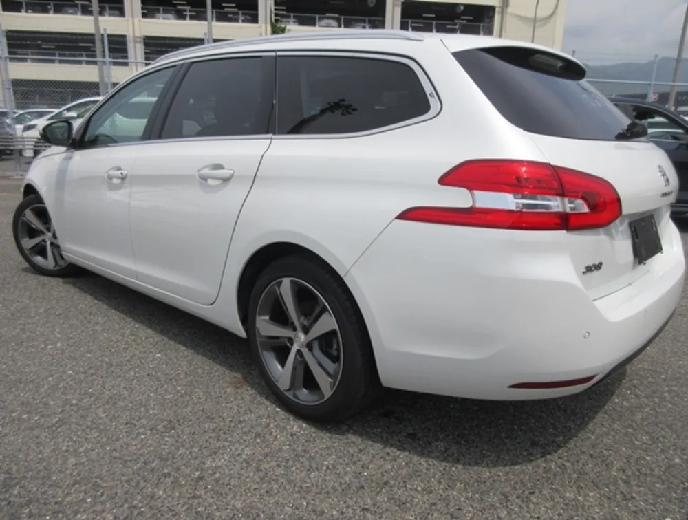 PEUGEOT 308 ALLURE MOONROOF - PRG Motors Ltd