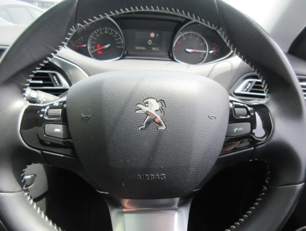 PEUGEOT 308 ALLURE MOONROOF - PRG Motors Ltd