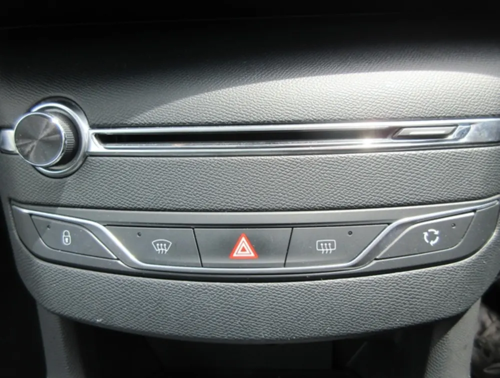 PEUGEOT 308 ALLURE MOONROOF - PRG Motors Ltd
