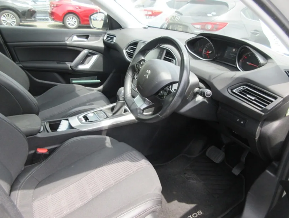 PEUGEOT 308 ALLURE MOONROOF - PRG Motors Ltd