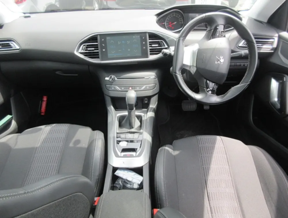 PEUGEOT 308 ALLURE MOONROOF - PRG Motors Ltd
