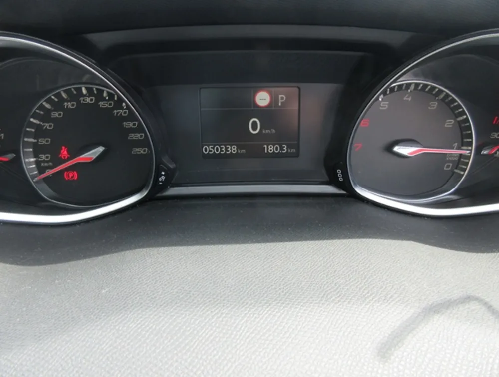 PEUGEOT 308 ALLURE MOONROOF - PRG Motors Ltd