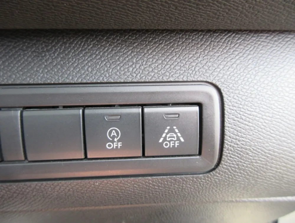 PEUGEOT 308 ALLURE MOONROOF - PRG Motors Ltd