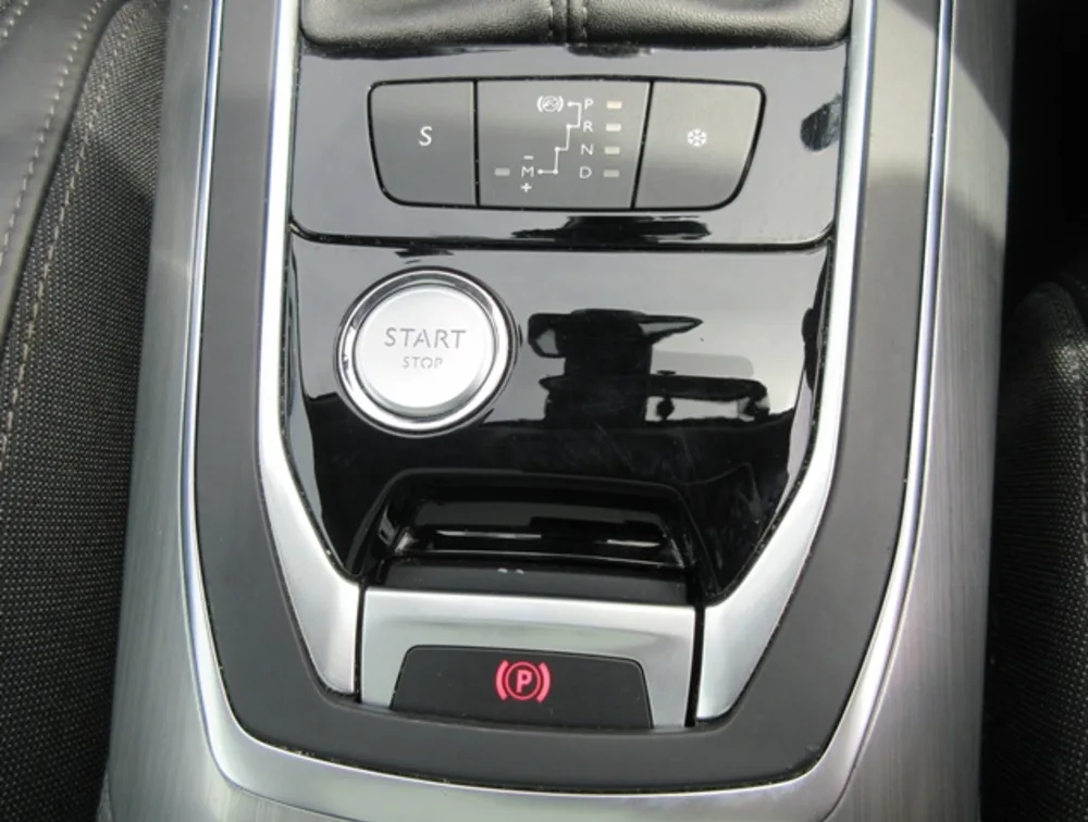 PEUGEOT 308 ALLURE MOONROOF - PRG Motors Ltd