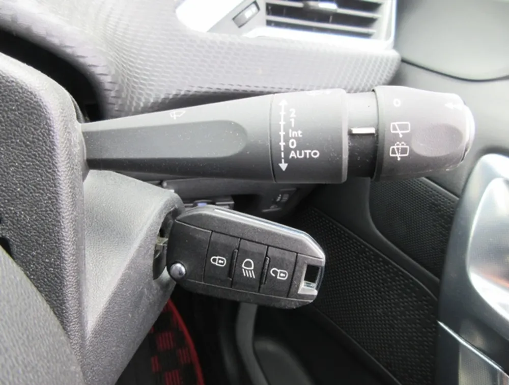 PEUGEOT 2008 ALLURE - PRG Motors Ltd