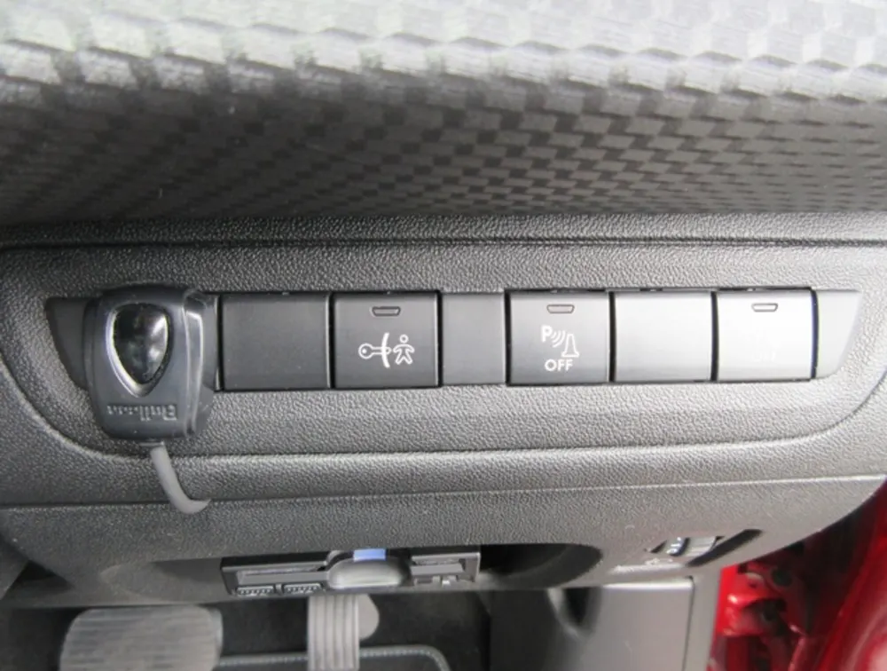 PEUGEOT 2008 CROSSCITY - PRG Motors Ltd