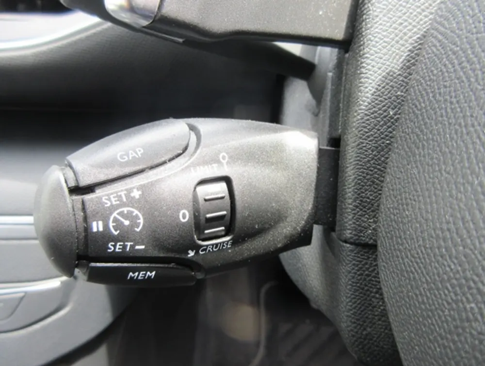 PEUGEOT 308 ALLURE HATCHBACK - PRG Motors Ltd