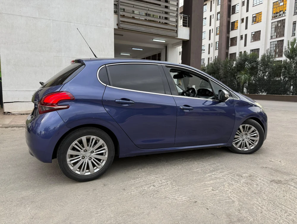 PEUGEOT 208 ALLURE - PRG Motors Ltd
