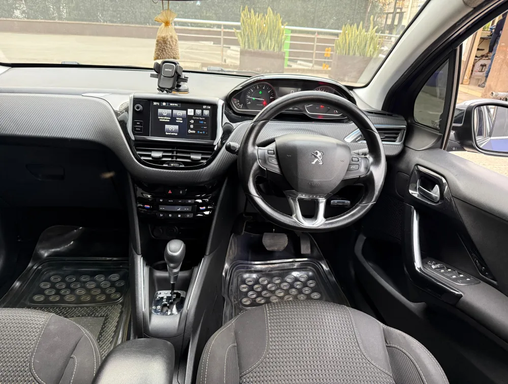 PEUGEOT 208 ALLURE - PRG Motors Ltd