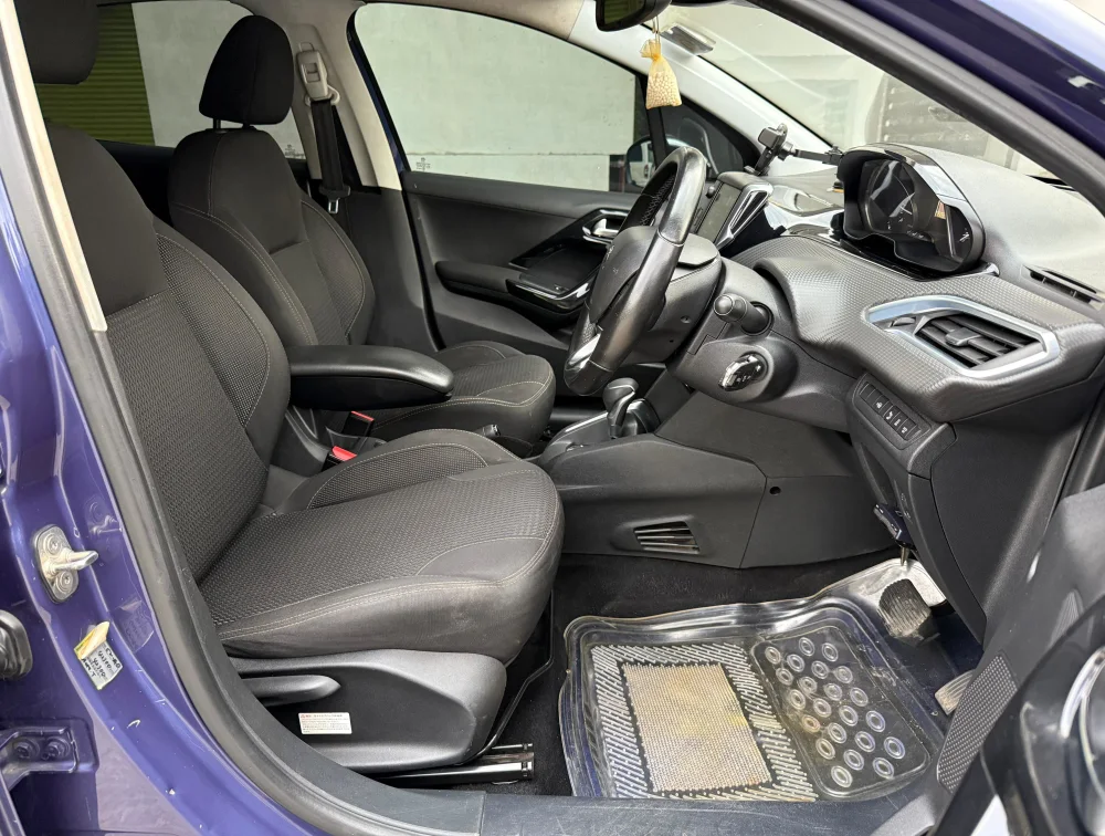 PEUGEOT 208 ALLURE - PRG Motors Ltd