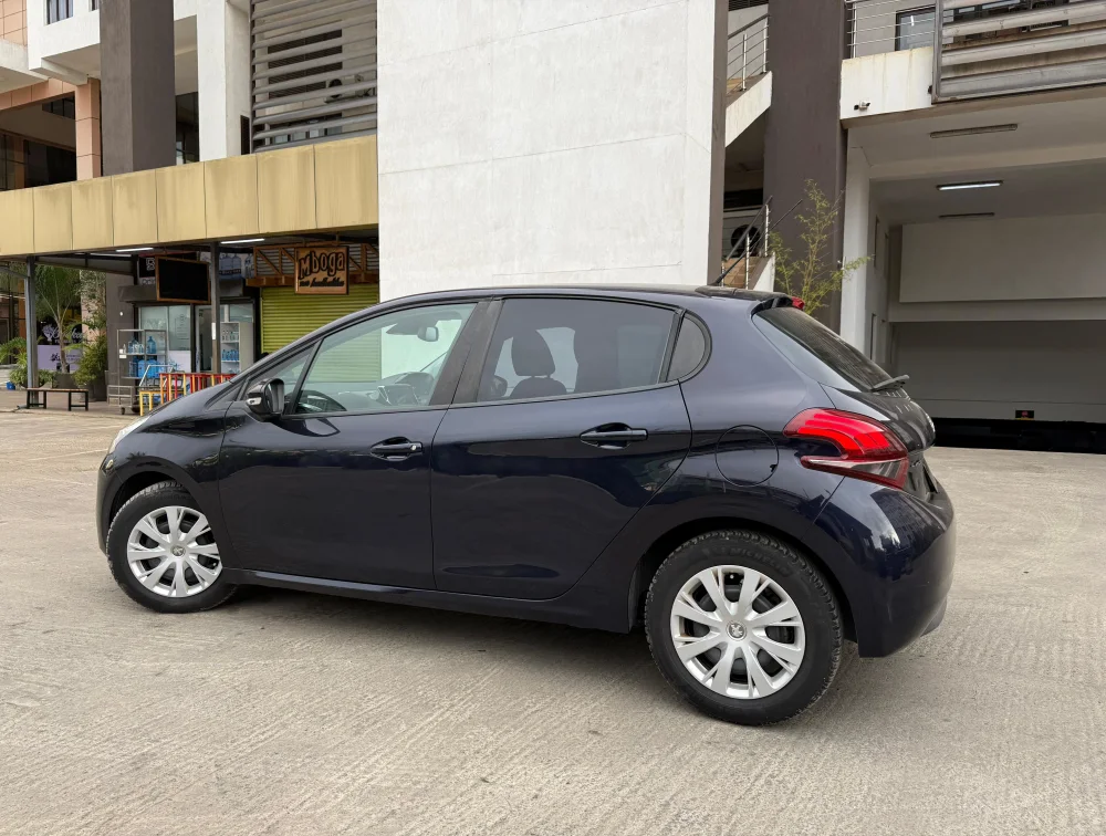 PEUGEOT 208 ALLURE - PRG Motors Ltd