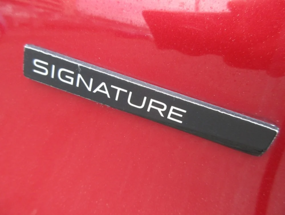PEUGEOT 208 ALLURE SIGNATURE - PRG Motors Ltd