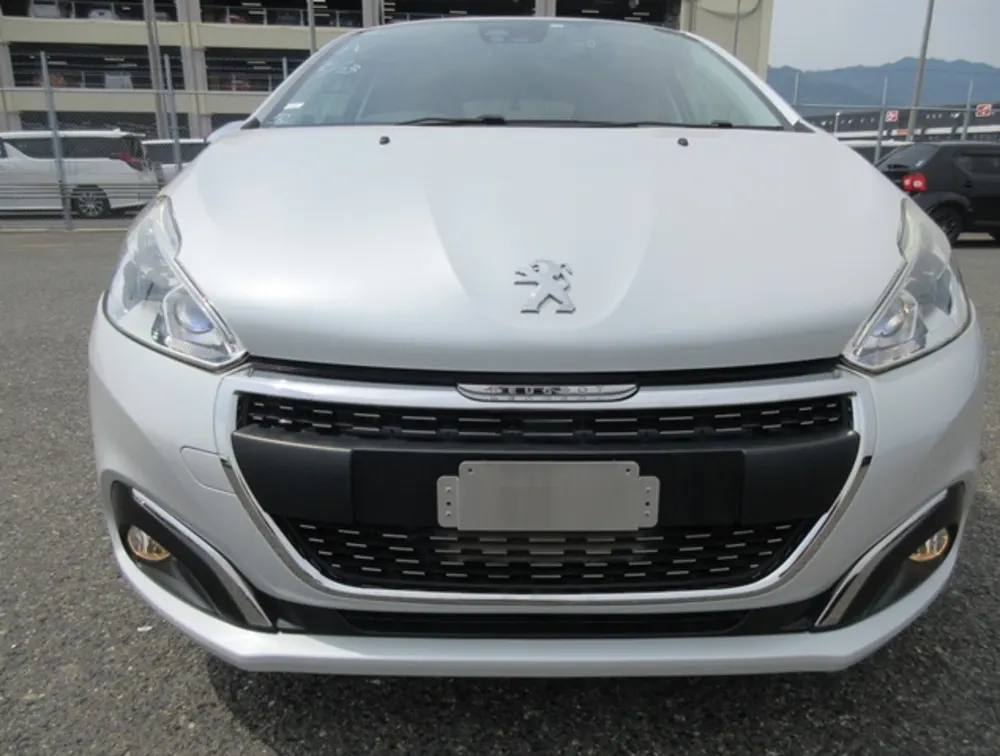 PEUGEOT 208 LEATHER SEATS - PRG Motors Ltd