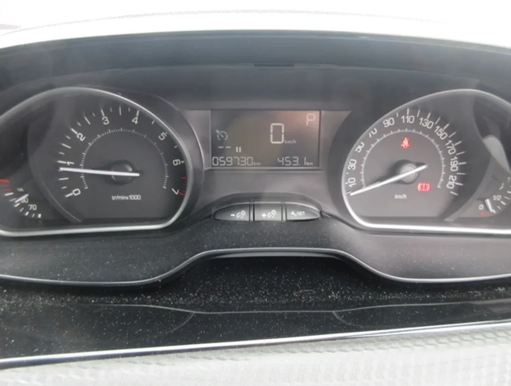 PEUGEOT 208 ALLURE - PRG Motors Ltd