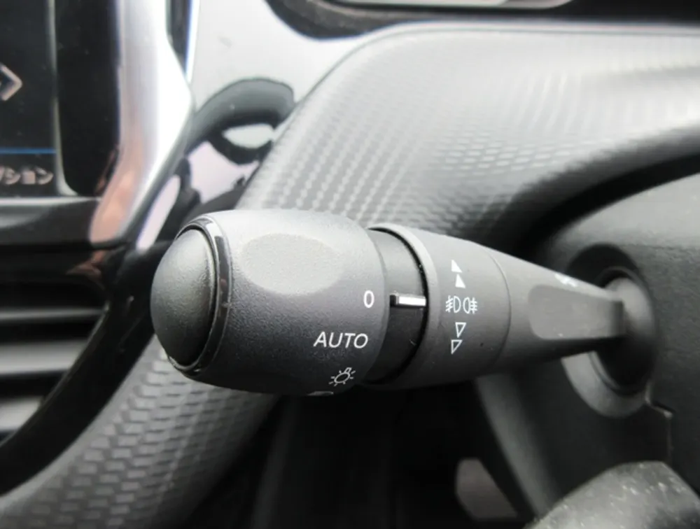 PEUGEOT 208 ALLURE - PRG Motors Ltd