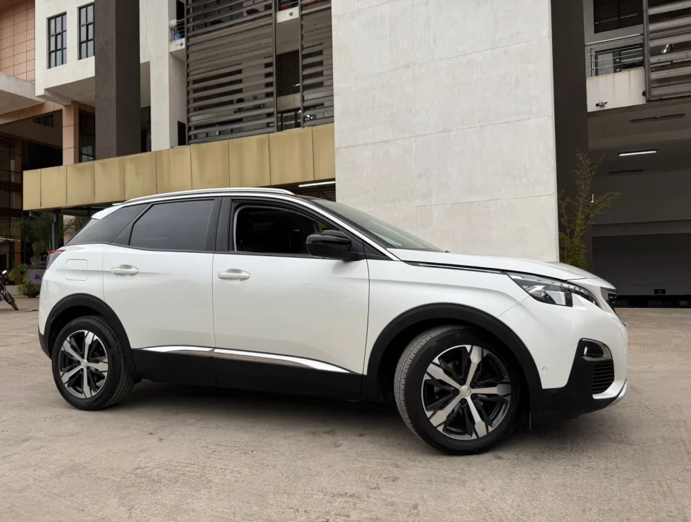 PEUGEOT 3008 ALLURE SUNROOF DIESEL