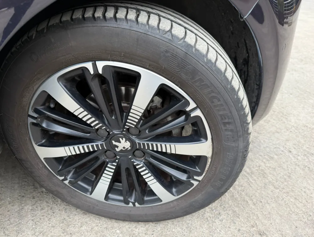PEUGEOT 208 TECH EDITION - PRG Motors Ltd