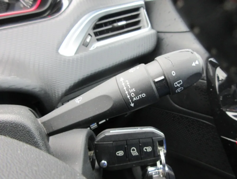 PEUGEOT 2008 GTLINE - PRG Motors Ltd