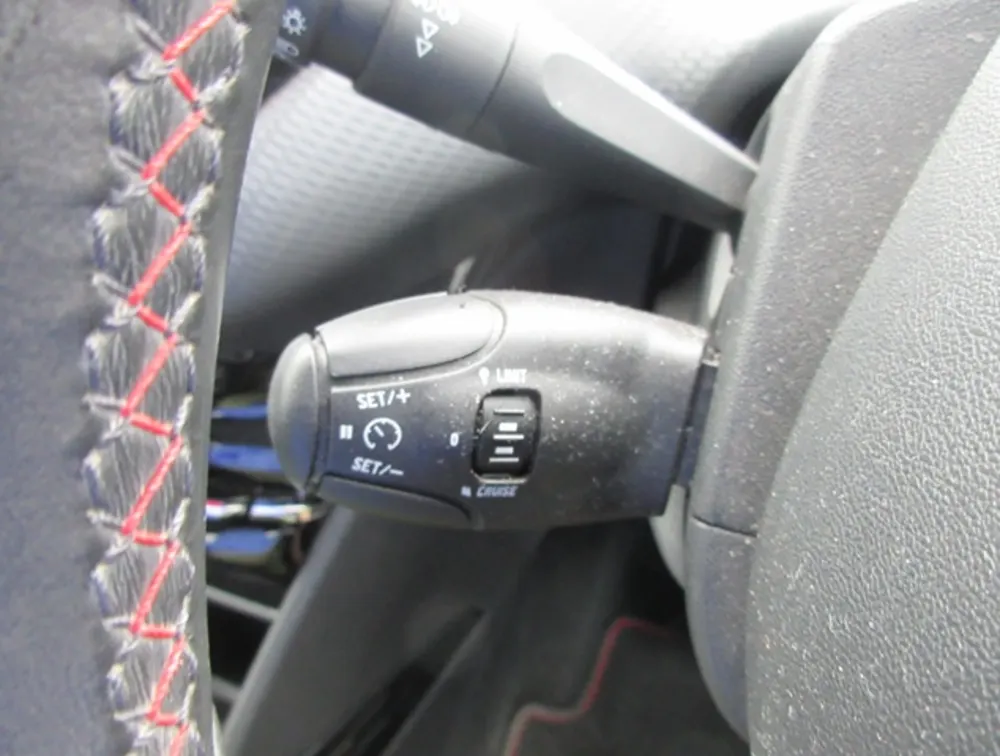 PEUGEOT 2008 GTLINE - PRG Motors Ltd