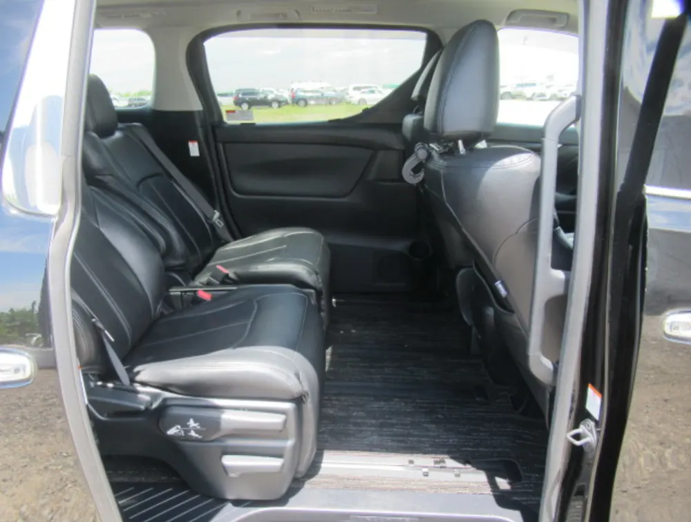 TOYOTA VELLFIRE - PRG Motors Ltd