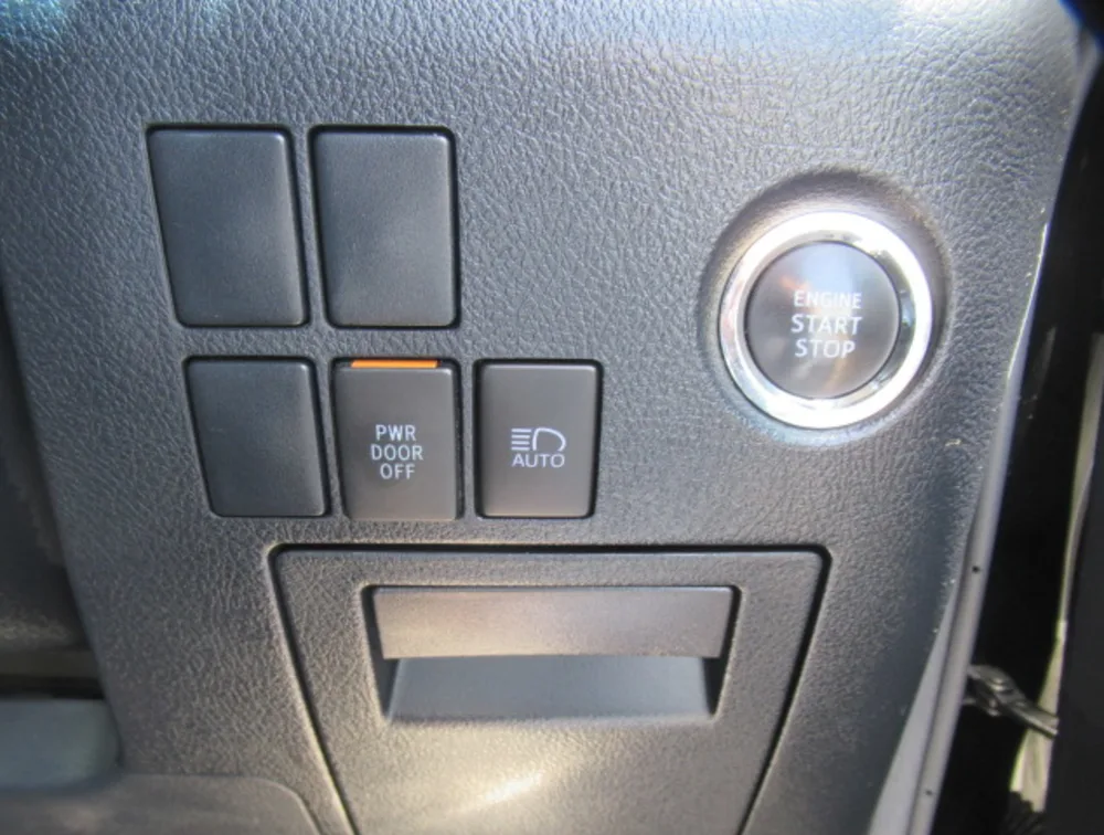 TOYOTA VELLFIRE - PRG Motors Ltd