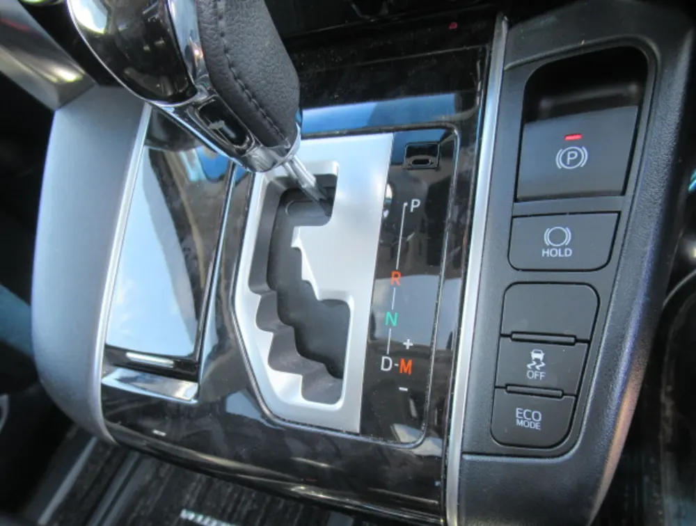 TOYOTA VELLFIRE - PRG Motors Ltd