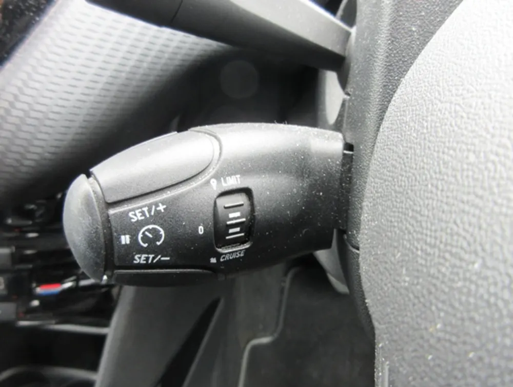 PEUGEOT 2008 ALLURE - PRG Motors Ltd