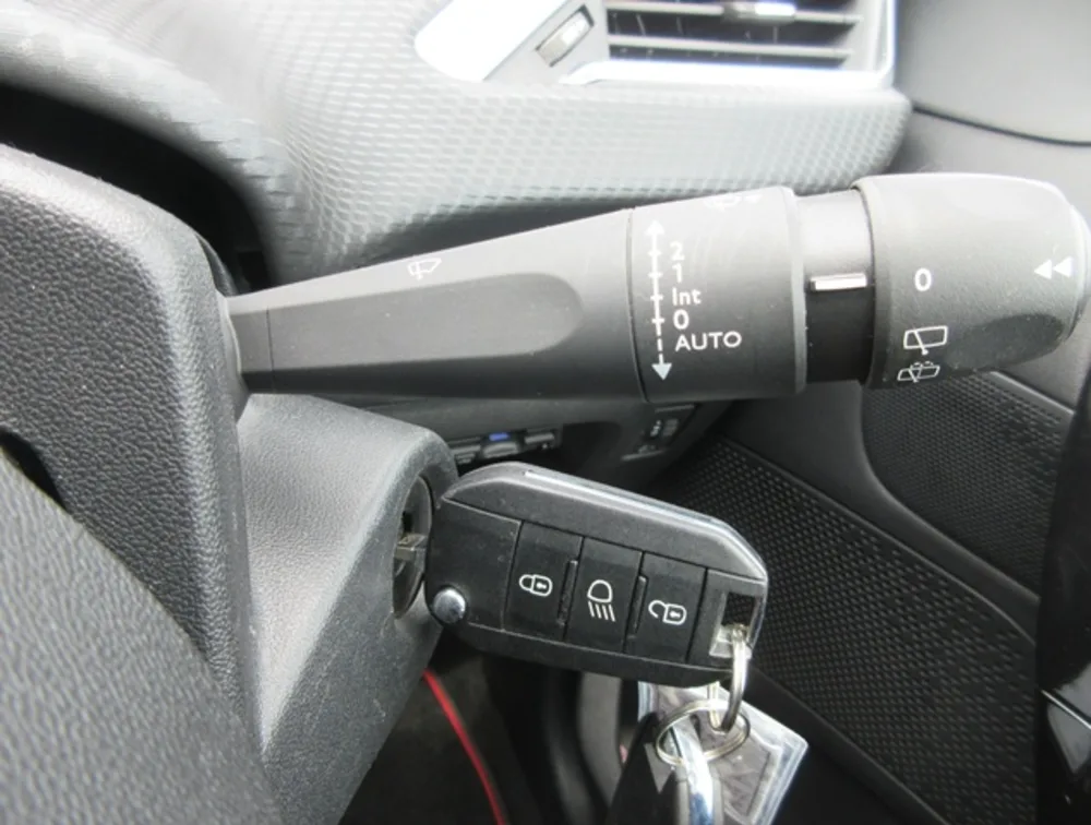 PEUGEOT 2008 GTLINE - PRG Motors Ltd